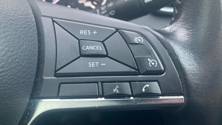 Nissan Qashqai 1.3 DiG-T 160 Tekna 5dr DCT Petrol Hatchback